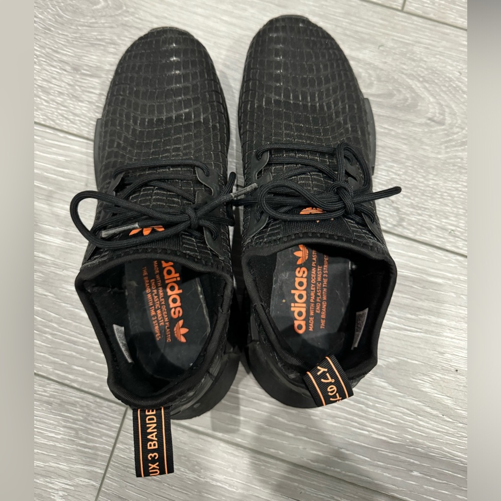 NMD R1 - Picture 4 of 8